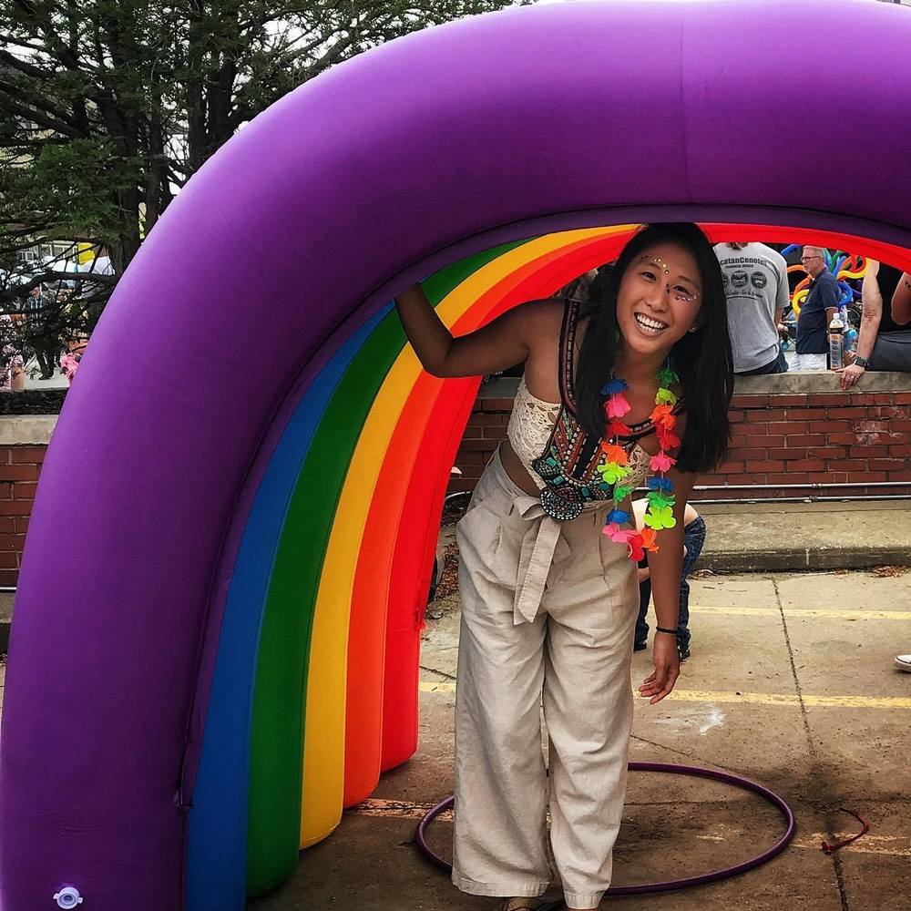 Meet your Posher, Desti